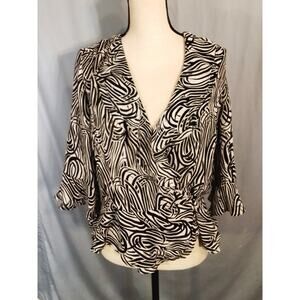 Jones New York Black and White 3/4 length  sleeve blouse